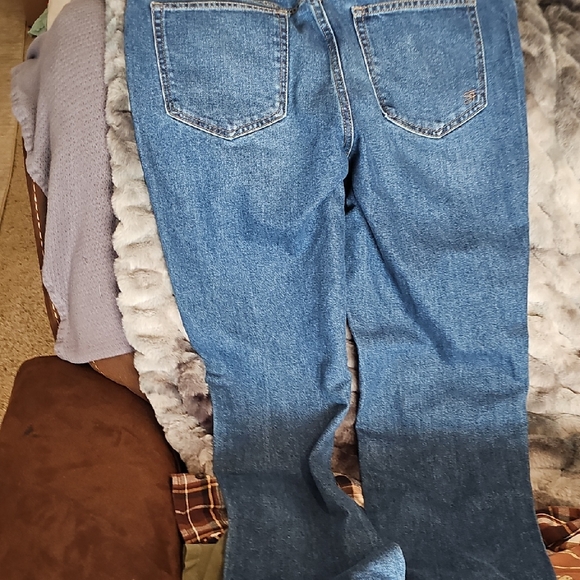 Seven7 Women's Straight Leg Jeans - Blue - Picture 4 of 4